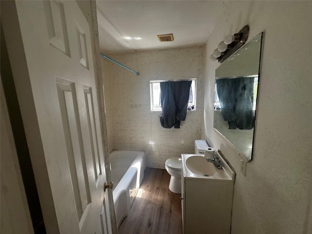 1127 Niagara Street, Houston, TX 77051