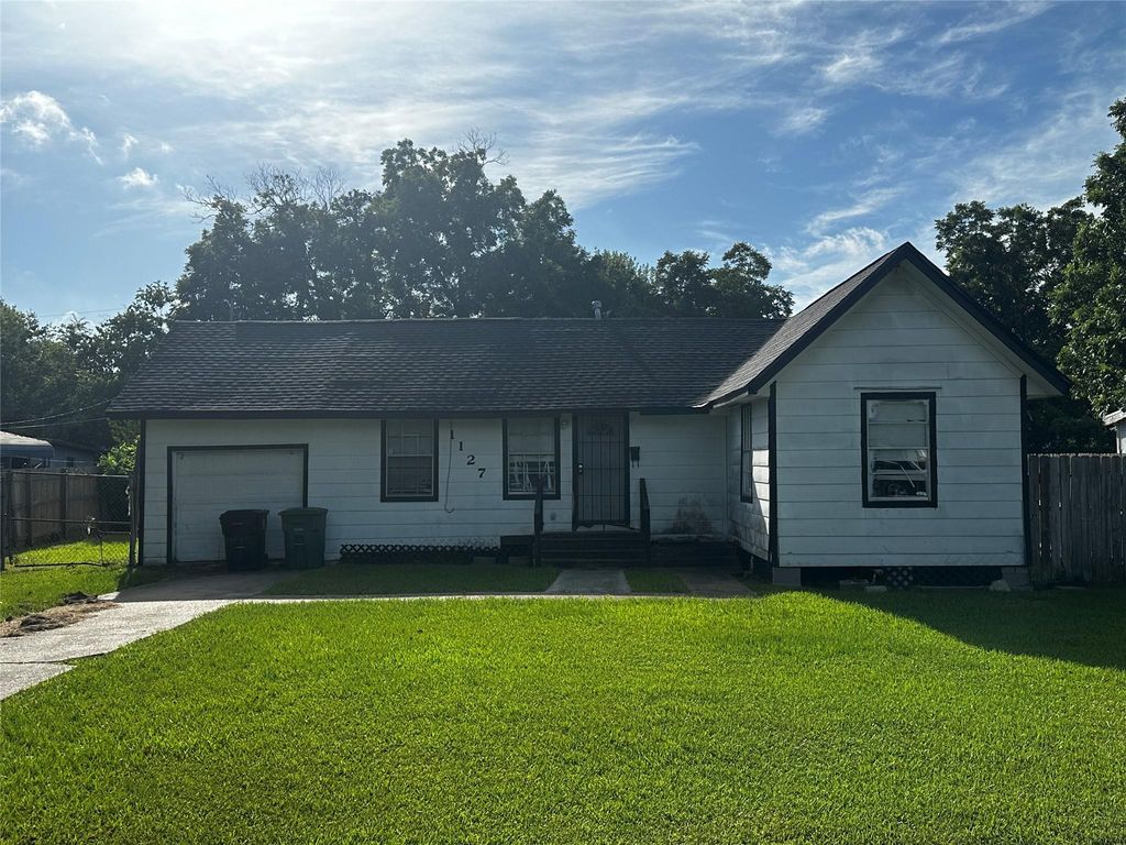 1127 Niagara Street, Houston, TX 77051