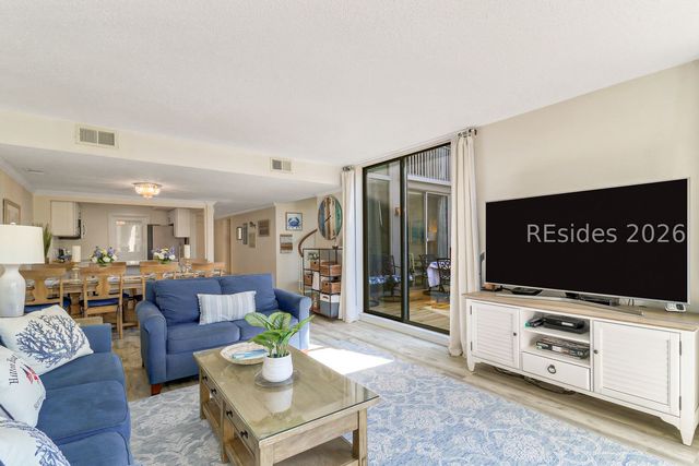 21 S Forest Beach Dr Apt 223, Hilton Head Island, SC 29928