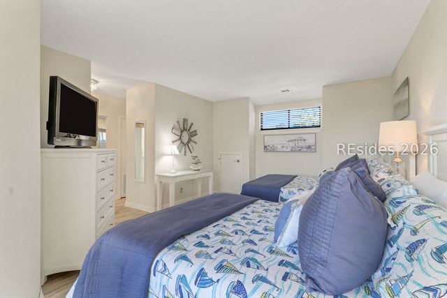 21 S Forest Beach Dr Apt 223, Hilton Head Island, SC 29928