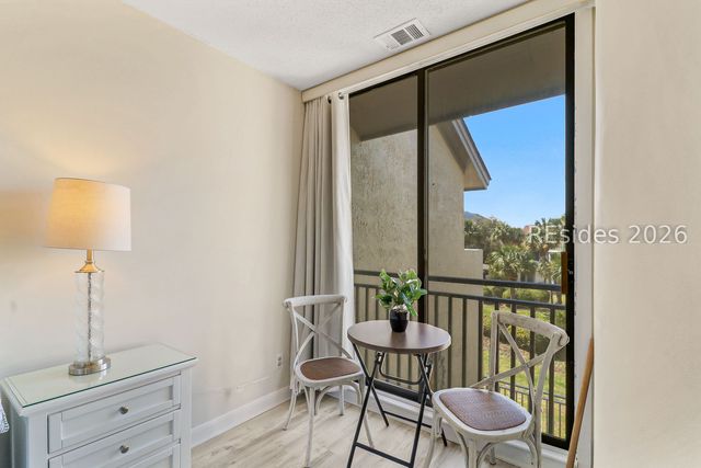 21 S Forest Beach Dr Apt 223, Hilton Head Island, SC 29928