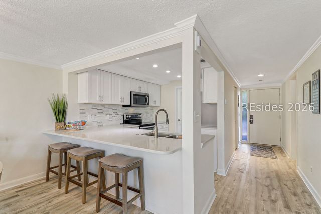 21 S Forest Beach Dr Apt 223, Hilton Head Island, SC 29928