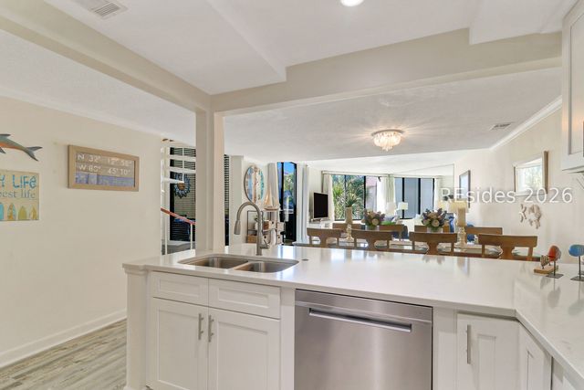 21 S Forest Beach Dr Apt 223, Hilton Head Island, SC 29928
