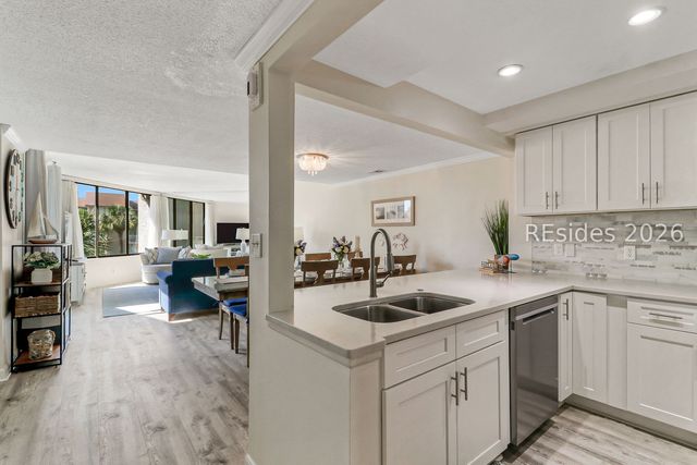 21 S Forest Beach Dr Apt 223, Hilton Head Island, SC 29928