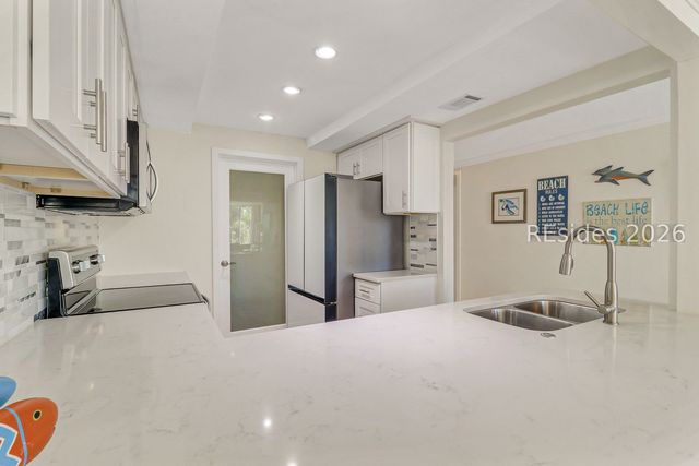 21 S Forest Beach Dr Apt 223, Hilton Head Island, SC 29928