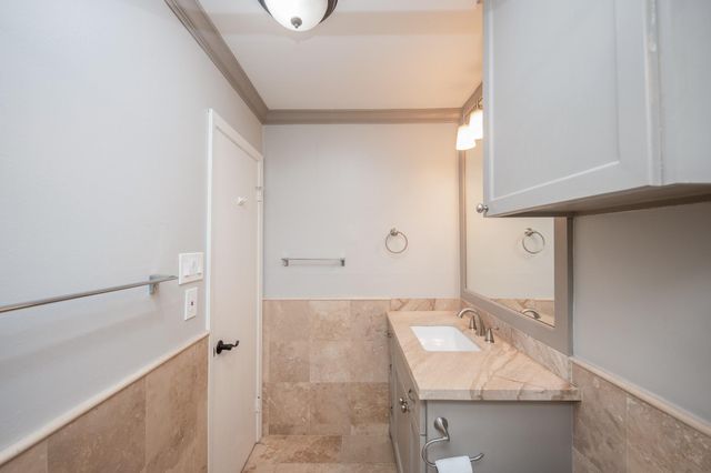 9015 Gaylord Street 57, Hedwig Village, TX 77024