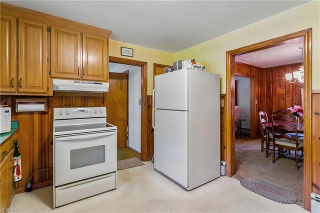 108 Hermitage RD, Newport News, VA 23606