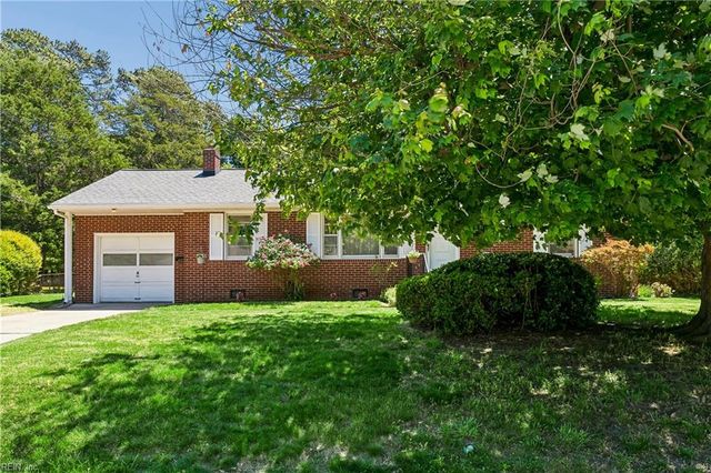 108 Hermitage RD, Newport News, VA 23606