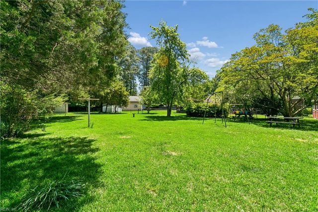 108 Hermitage RD, Newport News, VA 23606