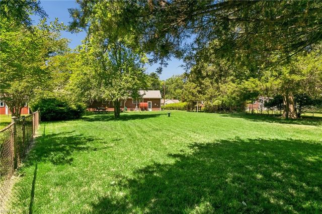 108 Hermitage RD, Newport News, VA 23606