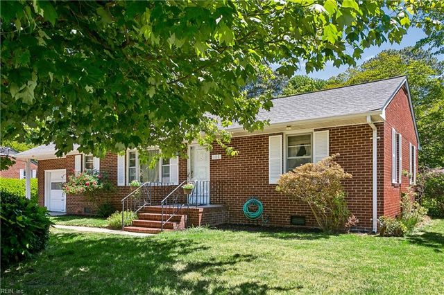 108 Hermitage RD, Newport News, VA 23606