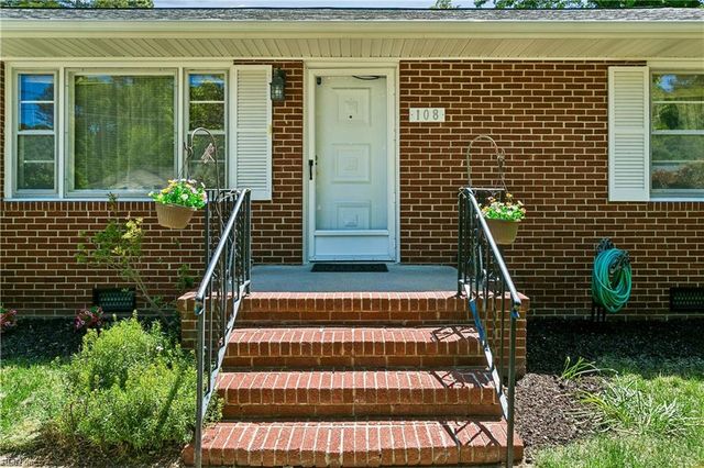 108 Hermitage RD, Newport News, VA 23606