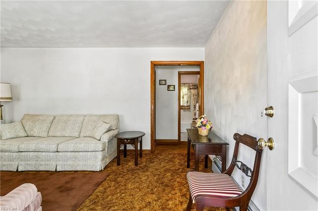 108 Hermitage RD, Newport News, VA 23606
