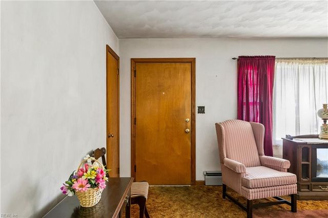 108 Hermitage RD, Newport News, VA 23606