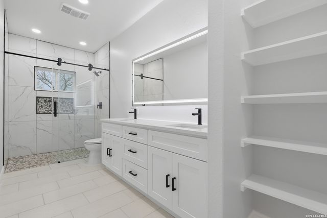 1635 E Chavaneaux, San Antonio, TX 78214