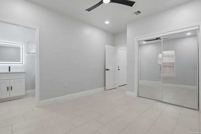 1635 E Chavaneaux, San Antonio, TX 78214