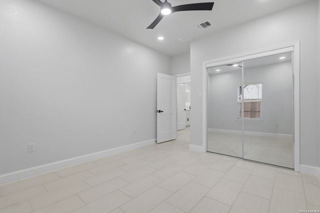 1635 E Chavaneaux, San Antonio, TX 78214