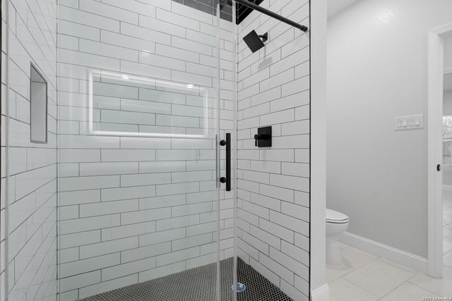 1635 E Chavaneaux, San Antonio, TX 78214