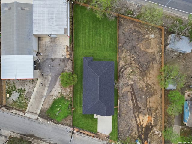 1635 E Chavaneaux, San Antonio, TX 78214