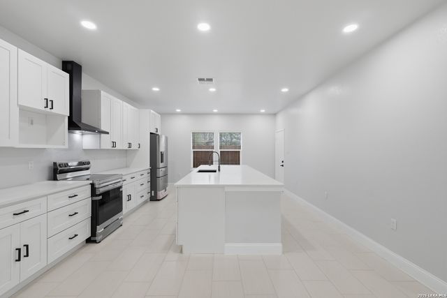 1635 E Chavaneaux, San Antonio, TX 78214