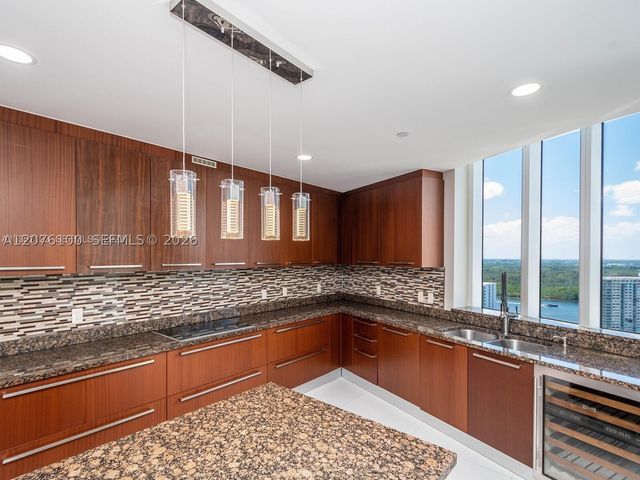 15901 Collins Ave 2504, Sunny Isles Beach, FL 33160