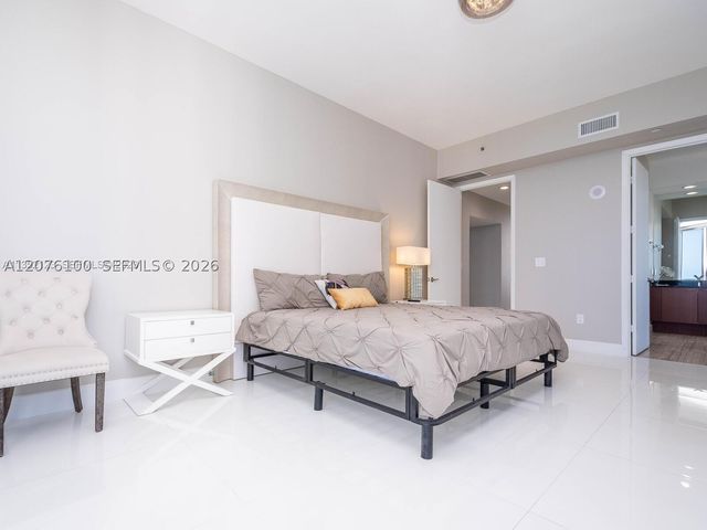 15901 Collins Ave 2504, Sunny Isles Beach, FL 33160