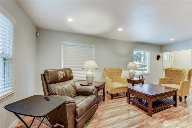 624 Madison Street, Everett, WA 98203