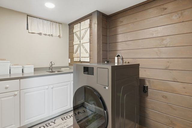841 Grove Street Terrace, Worcester, MA 01605
