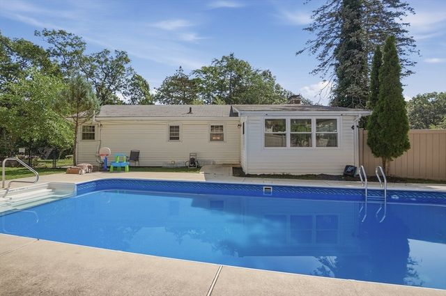 841 Grove Street Terrace, Worcester, MA 01605