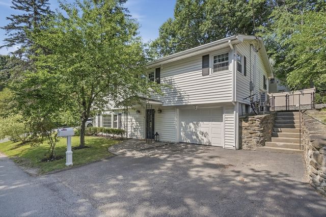 841 Grove Street Terrace, Worcester, MA 01605