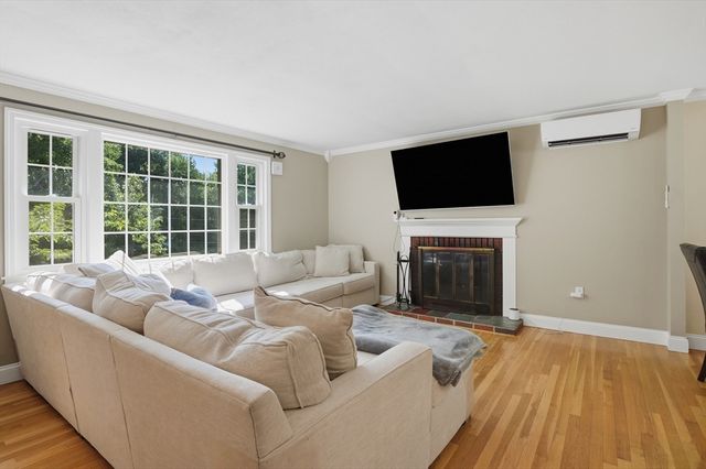 841 Grove Street Terrace, Worcester, MA 01605