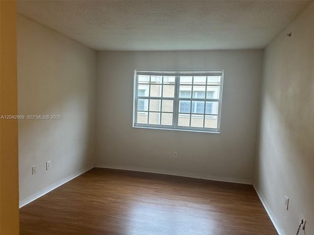11600 SW 2nd Street 18207, Pembroke Pines, FL 33025