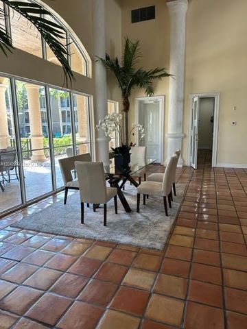 11600 SW 2nd Street 18207, Pembroke Pines, FL 33025