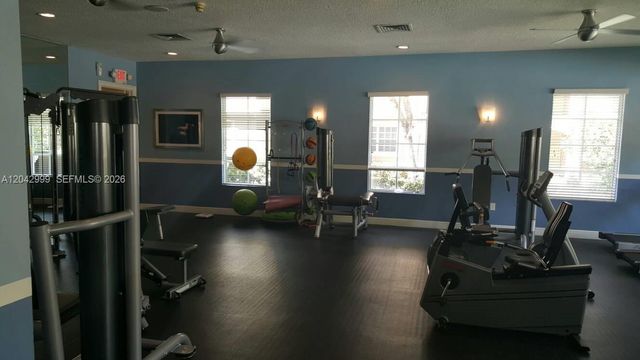11600 SW 2nd Street 18207, Pembroke Pines, FL 33025
