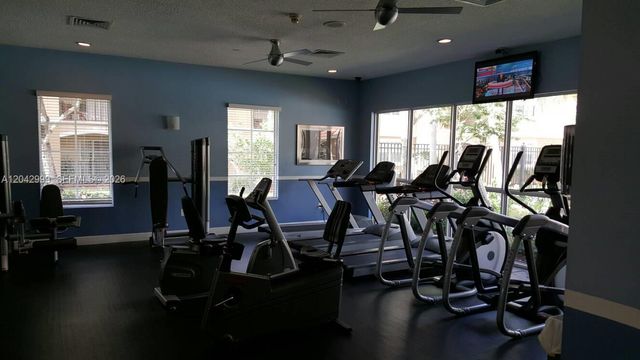 11600 SW 2nd Street 18207, Pembroke Pines, FL 33025