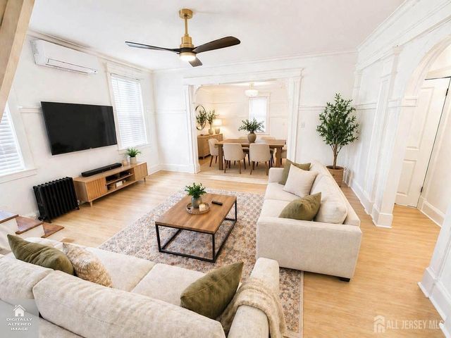 309 S 2nd Avenue S, Highland Park, NJ 08904
