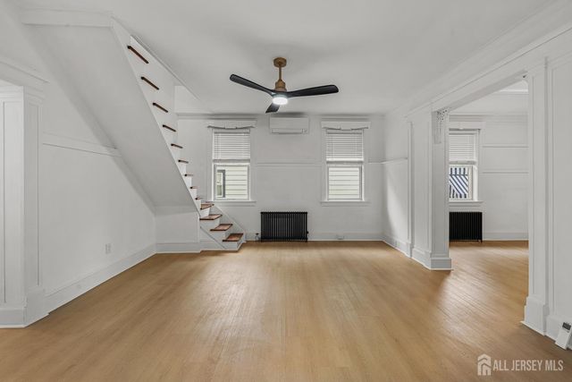 309 S 2nd Avenue S, Highland Park, NJ 08904