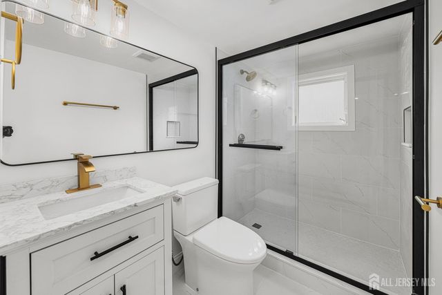 309 S 2nd Avenue S, Highland Park, NJ 08904