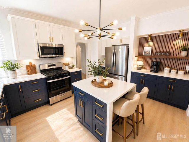 309 S 2nd Avenue S, Highland Park, NJ 08904