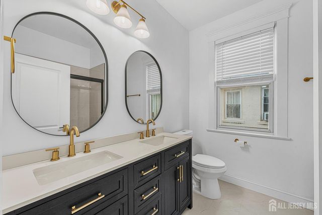 309 S 2nd Avenue S, Highland Park, NJ 08904