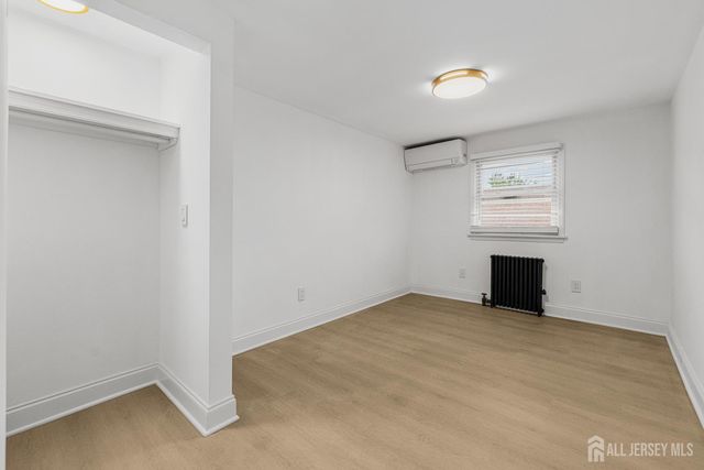 309 S 2nd Avenue S, Highland Park, NJ 08904