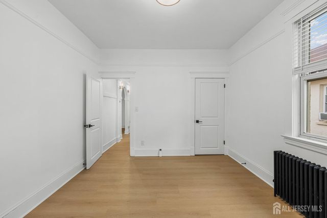 309 S 2nd Avenue S, Highland Park, NJ 08904