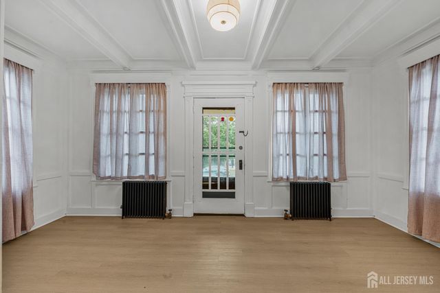 309 S 2nd Avenue S, Highland Park, NJ 08904