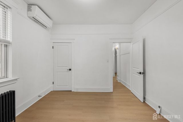 309 S 2nd Avenue S, Highland Park, NJ 08904