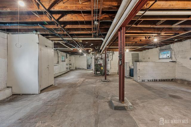 309 S 2nd Avenue S, Highland Park, NJ 08904