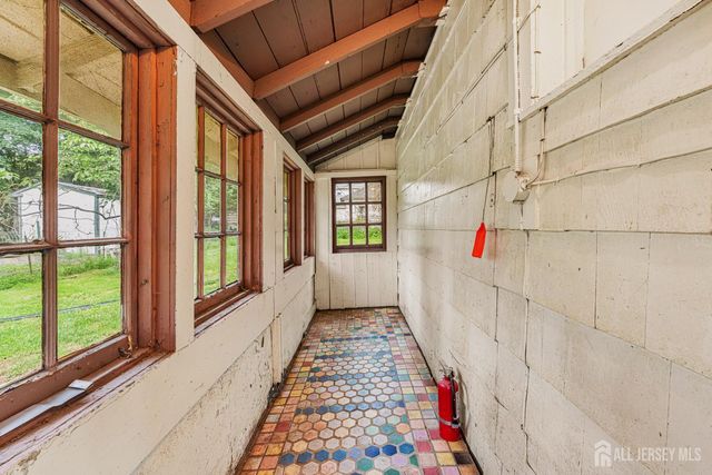 309 S 2nd Avenue S, Highland Park, NJ 08904
