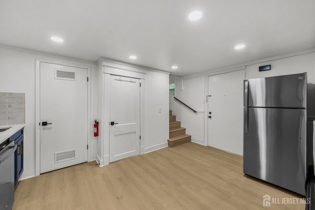 309 S 2nd Avenue S, Highland Park, NJ 08904