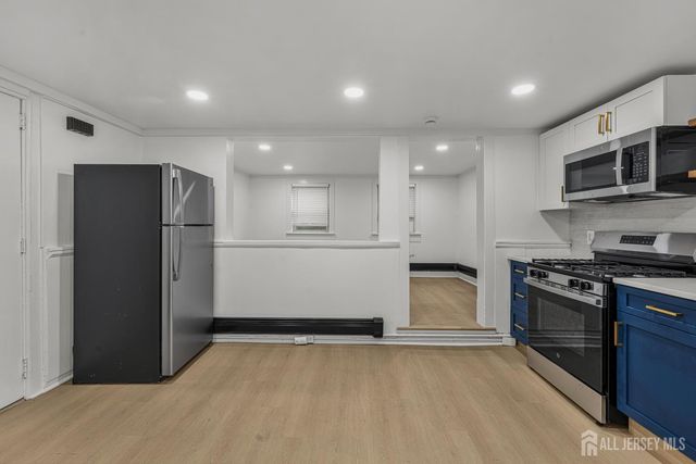 309 S 2nd Avenue S, Highland Park, NJ 08904