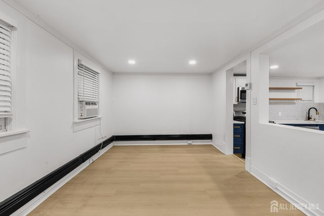 309 S 2nd Avenue S, Highland Park, NJ 08904