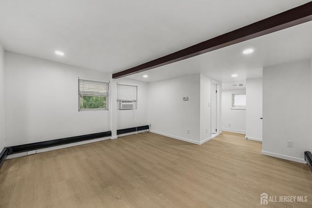 309 S 2nd Avenue S, Highland Park, NJ 08904